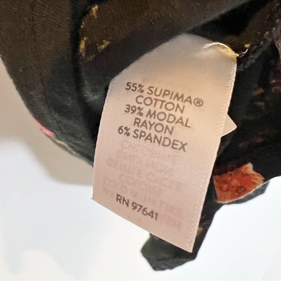 J Jill Luxe Supima Boat Neck Tee Black with Floral Design XS Cottagecore - Picture 4 of 4